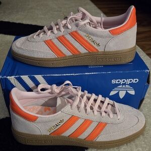 WOMEN'S ADIDAS HANDBALL SPEZIAL SZ 6W